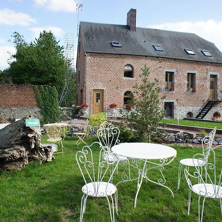 Aux Logis De La Solre Bed & Breakfast Ferrière-la-Petite Екстериор снимка