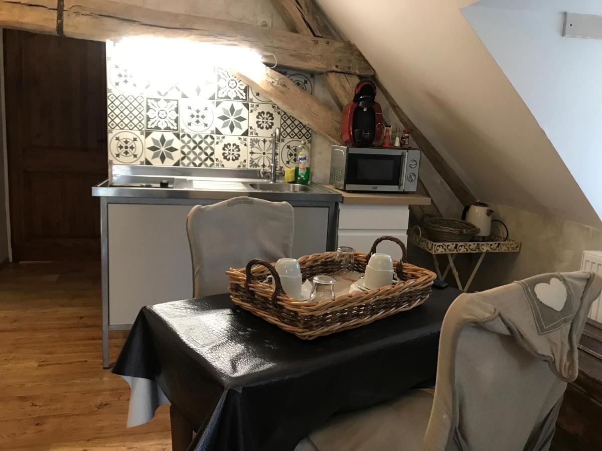 Aux Logis De La Solre Bed & Breakfast Ferrière-la-Petite Екстериор снимка