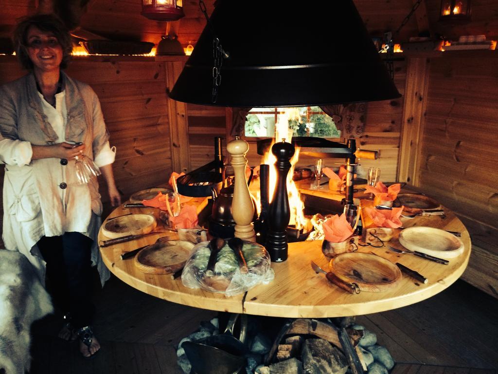 Aux Logis De La Solre Bed & Breakfast Ferrière-la-Petite Екстериор снимка