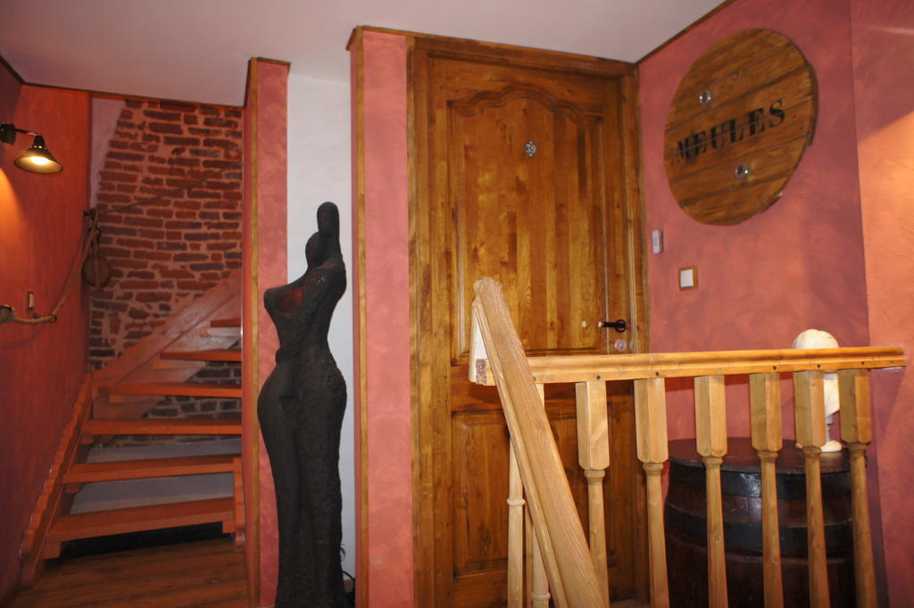 Aux Logis De La Solre Bed & Breakfast Ferrière-la-Petite Екстериор снимка