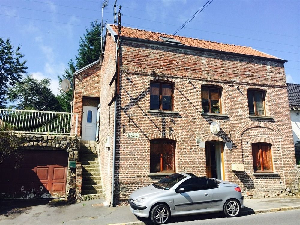 Aux Logis De La Solre Bed & Breakfast Ferrière-la-Petite Екстериор снимка